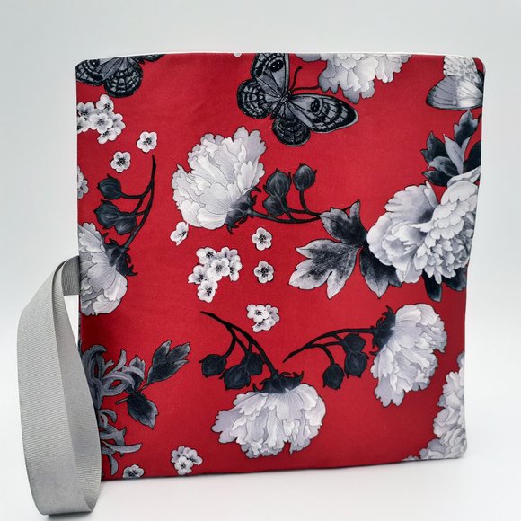 NEW! Red Silk Floral Bouquet Wristlet Clutch - Picture 4 of 8